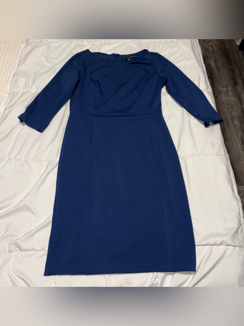 WHBM Blue sheath dress with 3/4 sleeves Size 4 - Picture 3 of 8